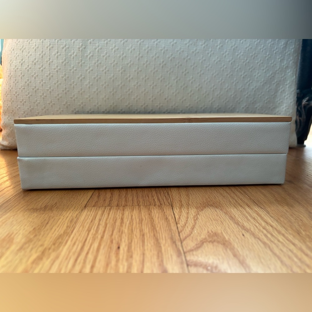 2 level Jewelry Box - Picture 4 of 6